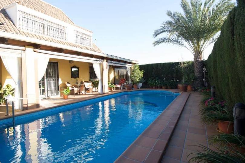 Elche,Alicante,España,3 Bedrooms Bedrooms,2 BathroomsBathrooms,Chalets,18905