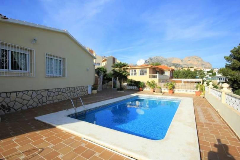 La Nucia,Alicante,España,4 Bedrooms Bedrooms,2 BathroomsBathrooms,Chalets,18918