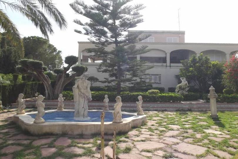 Elche,Alicante,España,9 Bedrooms Bedrooms,3 BathroomsBathrooms,Chalets,18930