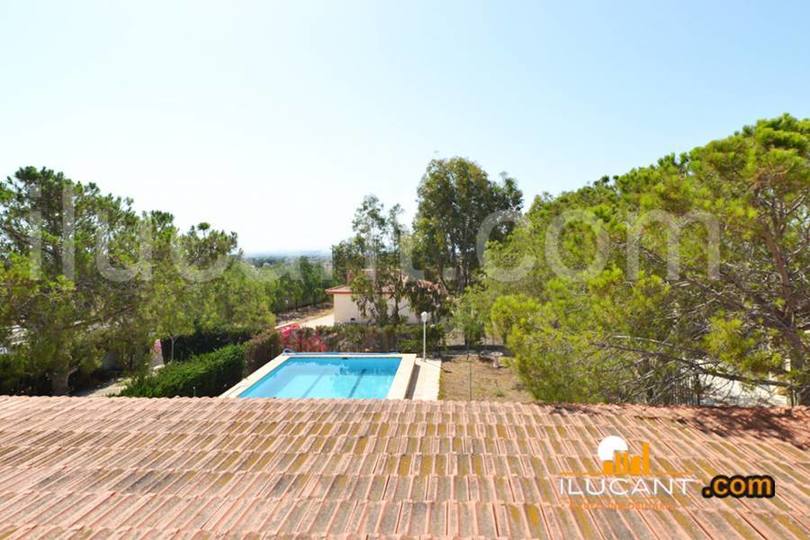 San Vicente del Raspeig,Alicante,España,4 Bedrooms Bedrooms,2 BathroomsBathrooms,Chalets,18942