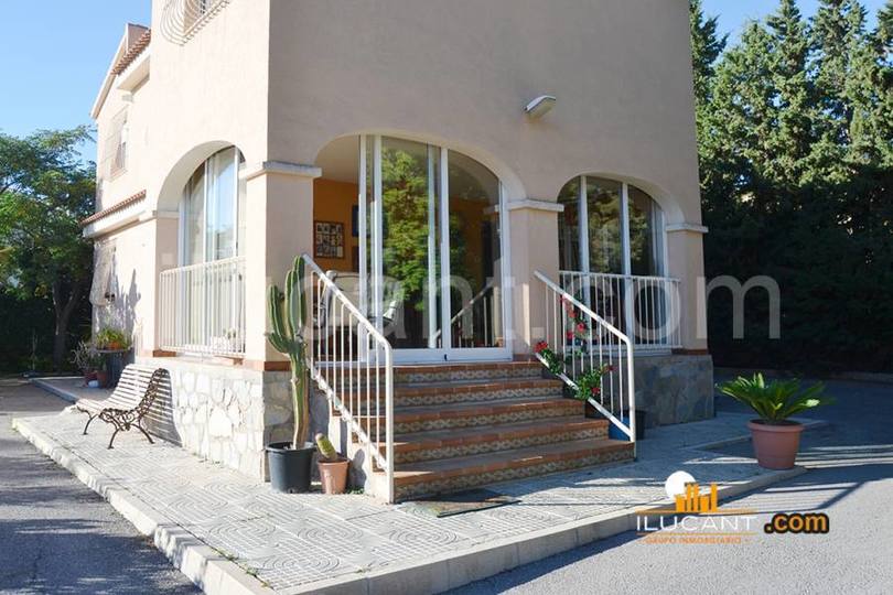 Mutxamel,Alicante,España,4 Bedrooms Bedrooms,3 BathroomsBathrooms,Chalets,18955