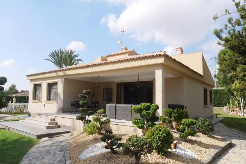 Peña las aguilas,Alicante,España,4 Bedrooms Bedrooms,3 BathroomsBathrooms,Chalets,18964