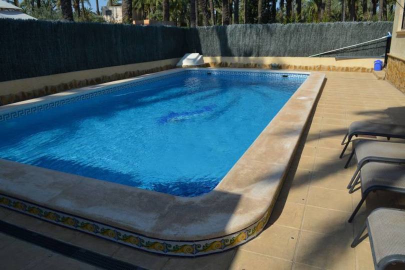 Elche,Alicante,España,5 Bedrooms Bedrooms,4 BathroomsBathrooms,Chalets,18975