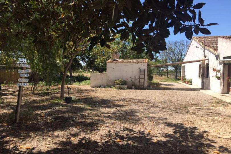 Elche,Alicante,España,4 Bedrooms Bedrooms,2 BathroomsBathrooms,Chalets,18976