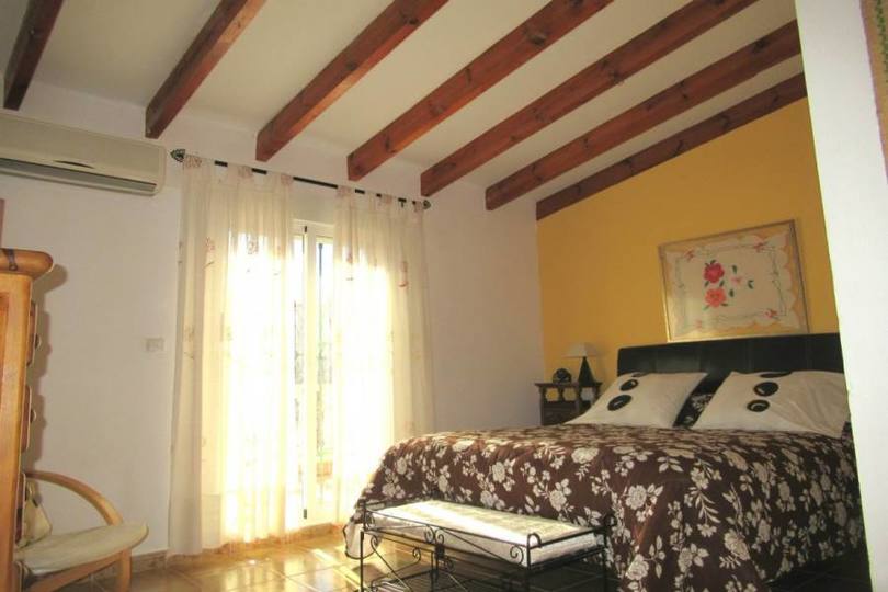 Alicante,Alicante,España,4 Bedrooms Bedrooms,2 BathroomsBathrooms,Chalets,18983