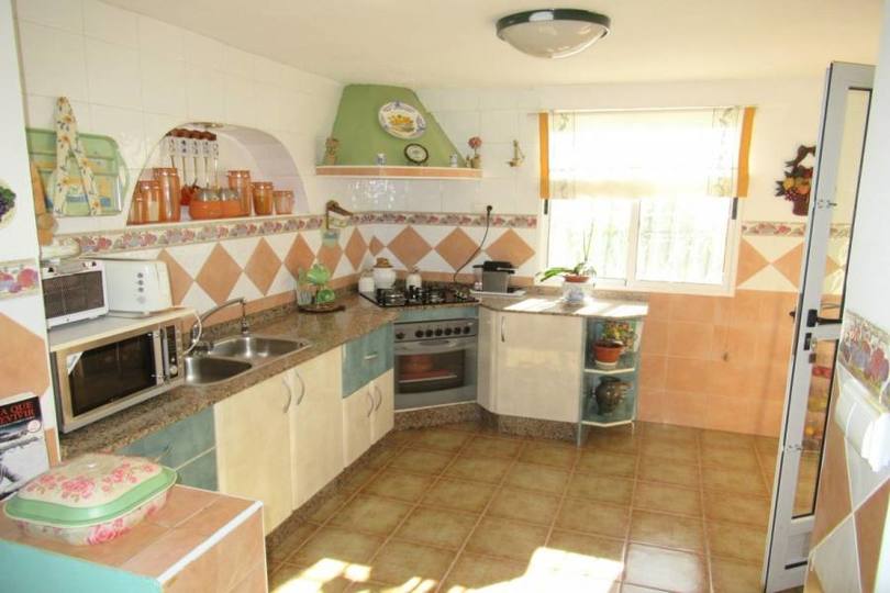 Alicante,Alicante,España,4 Bedrooms Bedrooms,2 BathroomsBathrooms,Chalets,18983