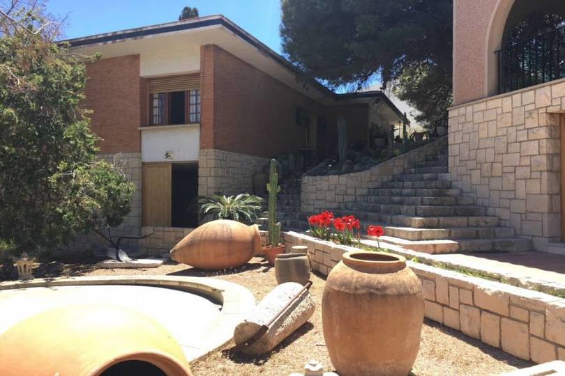 Alicante,Alicante,España,7 Bedrooms Bedrooms,4 BathroomsBathrooms,Chalets,18984