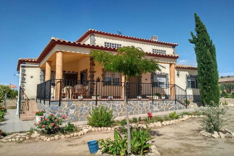 Villena,Alicante,España,3 Bedrooms Bedrooms,3 BathroomsBathrooms,Chalets,19003