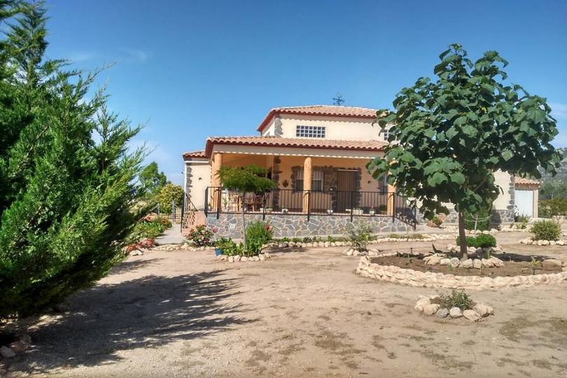Villena,Alicante,España,3 Bedrooms Bedrooms,3 BathroomsBathrooms,Chalets,19003