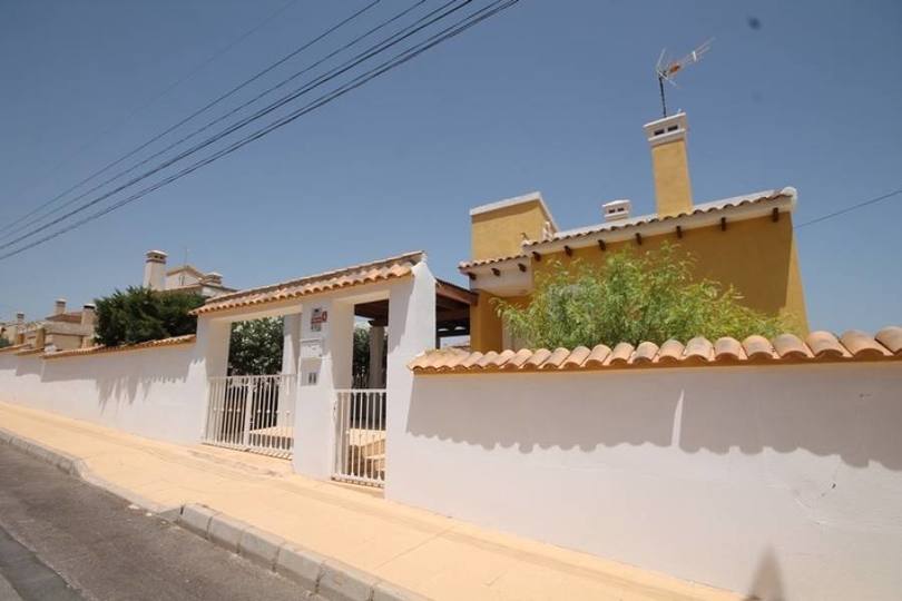 San Miguel de Salinas,Alicante,España,3 Bedrooms Bedrooms,3 BathroomsBathrooms,Chalets,19013