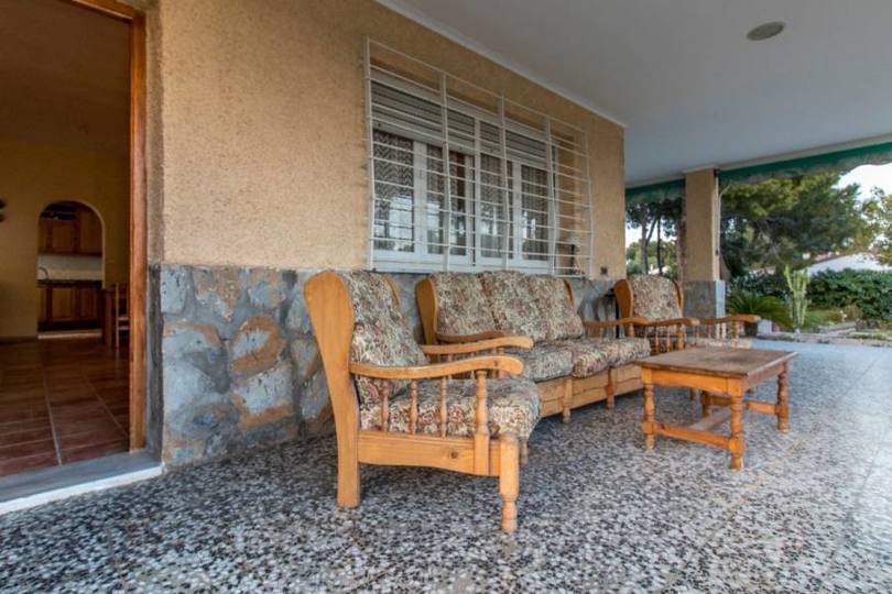 Elche,Alicante,España,4 Bedrooms Bedrooms,1 BañoBathrooms,Chalets,19024