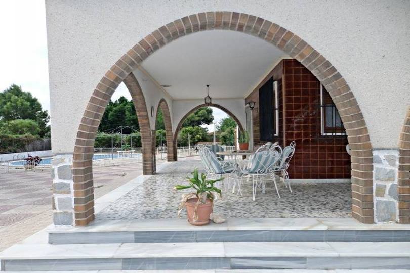 Elche,Alicante,España,5 Bedrooms Bedrooms,2 BathroomsBathrooms,Chalets,19025