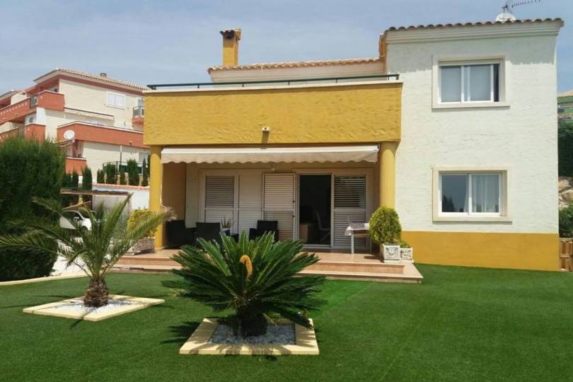 Finestrat,Alicante,España,4 Bedrooms Bedrooms,2 BathroomsBathrooms,Chalets,19045