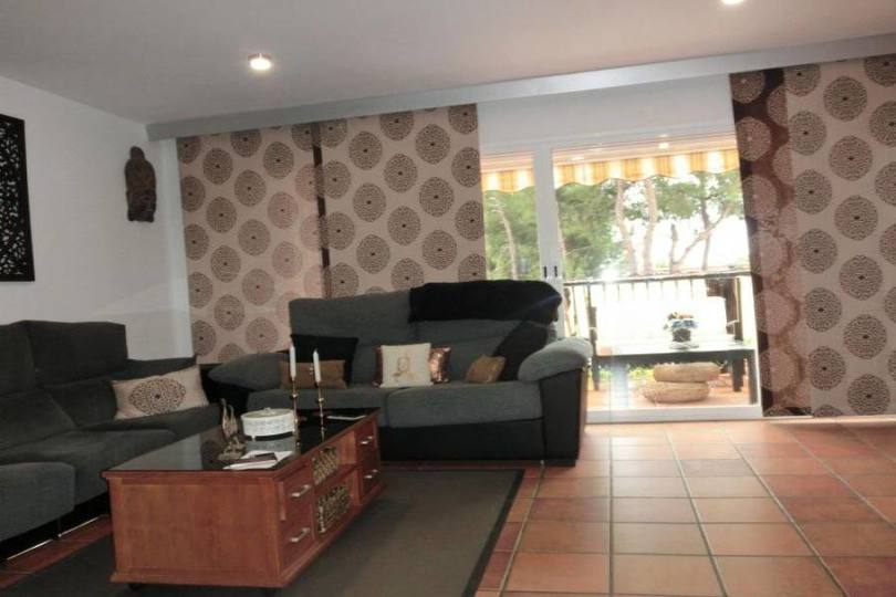 La Nucia,Alicante,España,3 Bedrooms Bedrooms,2 BathroomsBathrooms,Chalets,19056