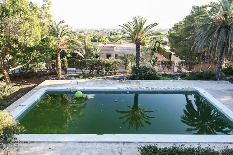 Elche,Alicante,España,4 Bedrooms Bedrooms,3 BathroomsBathrooms,Chalets,19066