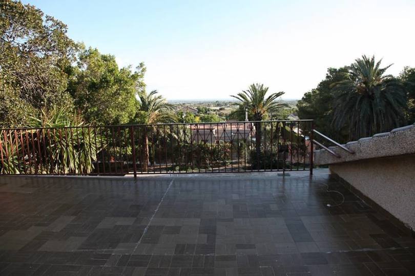 Elche,Alicante,España,4 Bedrooms Bedrooms,3 BathroomsBathrooms,Chalets,19066