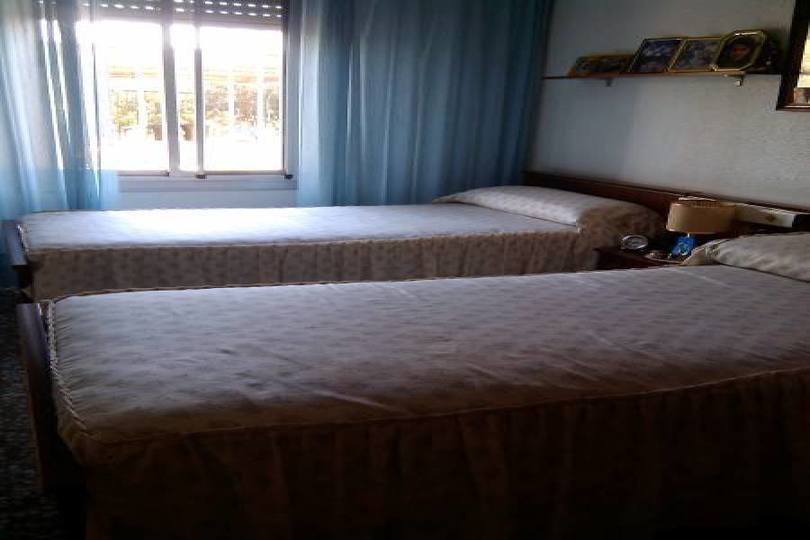 Elche,Alicante,España,4 Bedrooms Bedrooms,1 BañoBathrooms,Chalets,19074