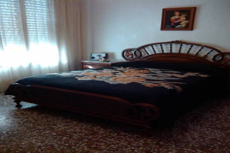 Elche,Alicante,España,4 Bedrooms Bedrooms,1 BañoBathrooms,Chalets,19074