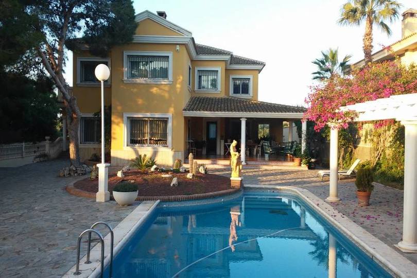 Santa Pola,Alicante,España,4 Bedrooms Bedrooms,3 BathroomsBathrooms,Chalets,19084
