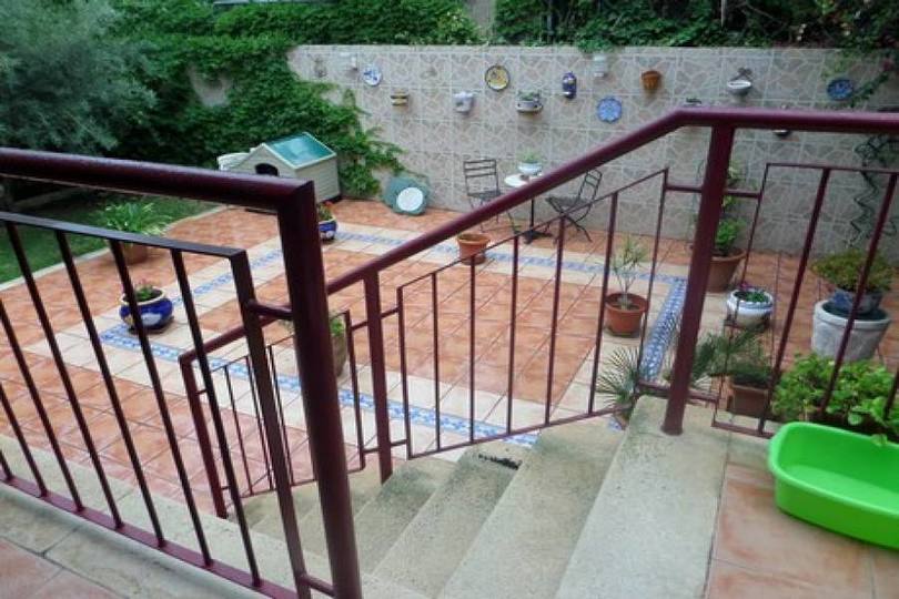 Mutxamel,Alicante,España,4 Bedrooms Bedrooms,3 BathroomsBathrooms,Chalets,19095