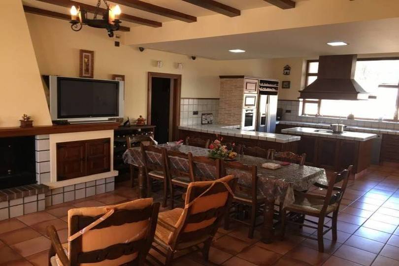 Elche,Alicante,España,5 Bedrooms Bedrooms,3 BathroomsBathrooms,Chalets,19098