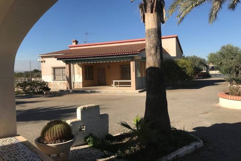 Elche,Alicante,España,3 Bedrooms Bedrooms,2 BathroomsBathrooms,Chalets,19115