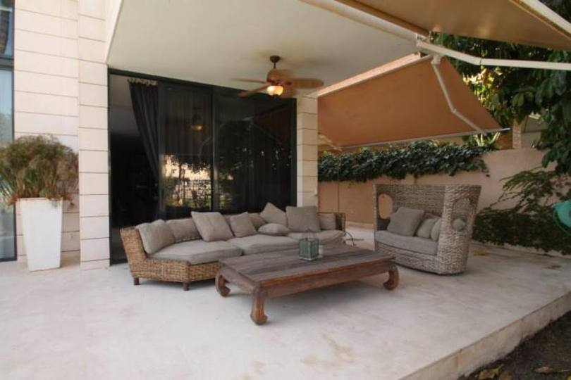 Alicante,Alicante,España,3 Bedrooms Bedrooms,4 BathroomsBathrooms,Chalets,19130