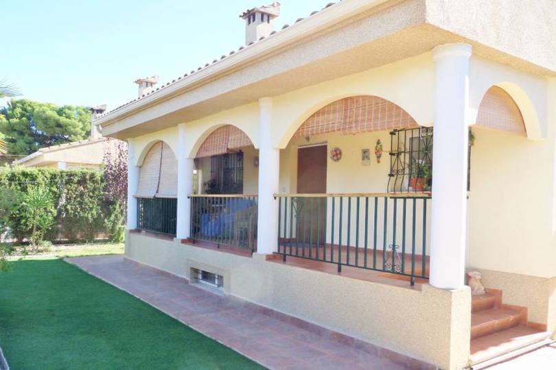 Mutxamel,Alicante,España,5 Bedrooms Bedrooms,2 BathroomsBathrooms,Chalets,19164