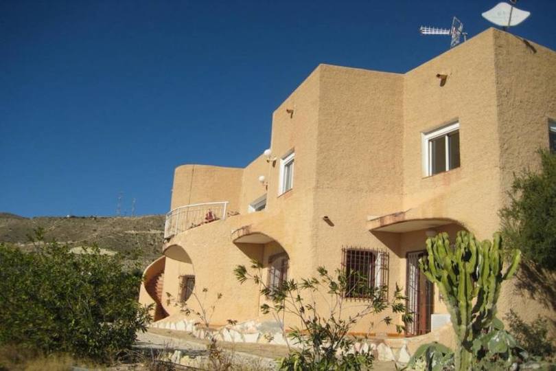 el Campello,Alicante,España,5 Bedrooms Bedrooms,3 BathroomsBathrooms,Chalets,19170