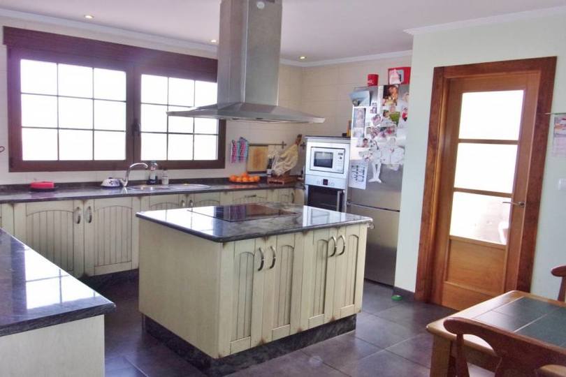 Mutxamel,Alicante,España,9 Bedrooms Bedrooms,5 BathroomsBathrooms,Chalets,19178