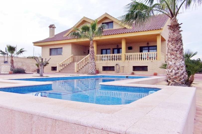 Mutxamel,Alicante,España,9 Bedrooms Bedrooms,5 BathroomsBathrooms,Chalets,19178