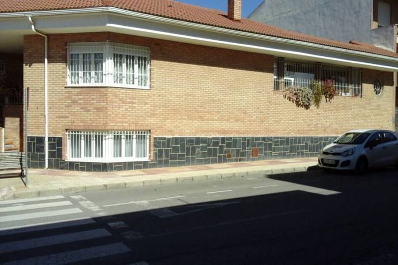 Sax,Alicante,España,4 Bedrooms Bedrooms,3 BathroomsBathrooms,Chalets,19181