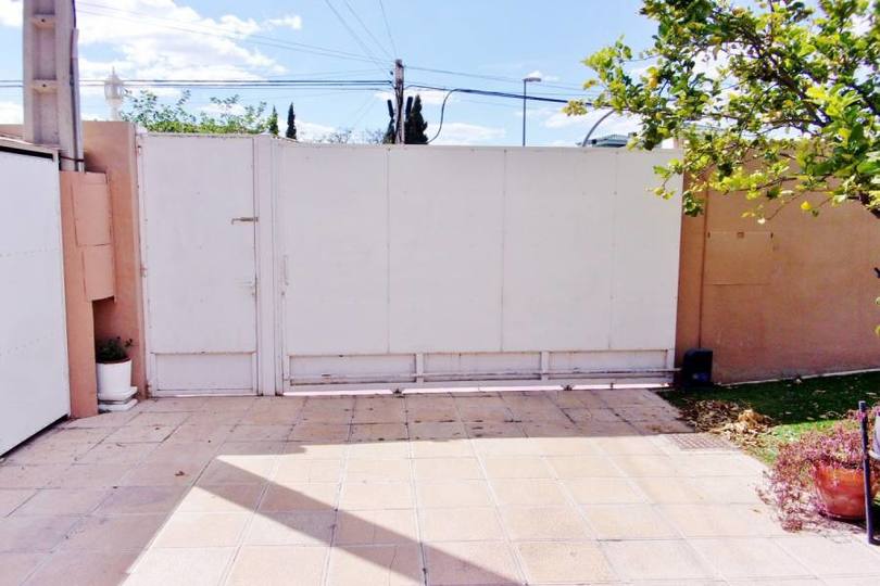 Mutxamel,Alicante,España,6 Bedrooms Bedrooms,3 BathroomsBathrooms,Chalets,19188