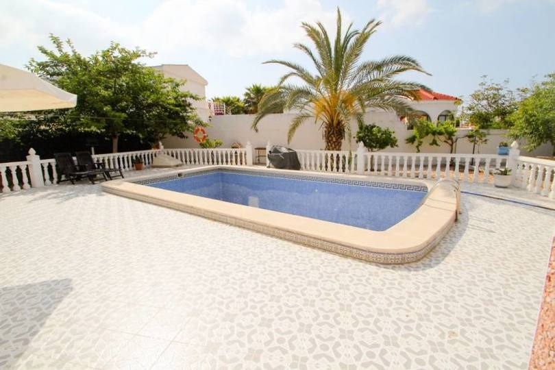 Torrevieja,Alicante,España,3 Bedrooms Bedrooms,2 BathroomsBathrooms,Chalets,19229