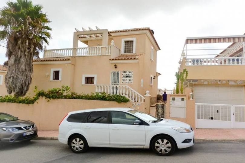 Orihuela Costa,Alicante,España,5 Bedrooms Bedrooms,3 BathroomsBathrooms,Chalets,19232