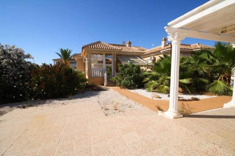 Orihuela Costa,Alicante,España,2 Bedrooms Bedrooms,1 BañoBathrooms,Chalets,19237