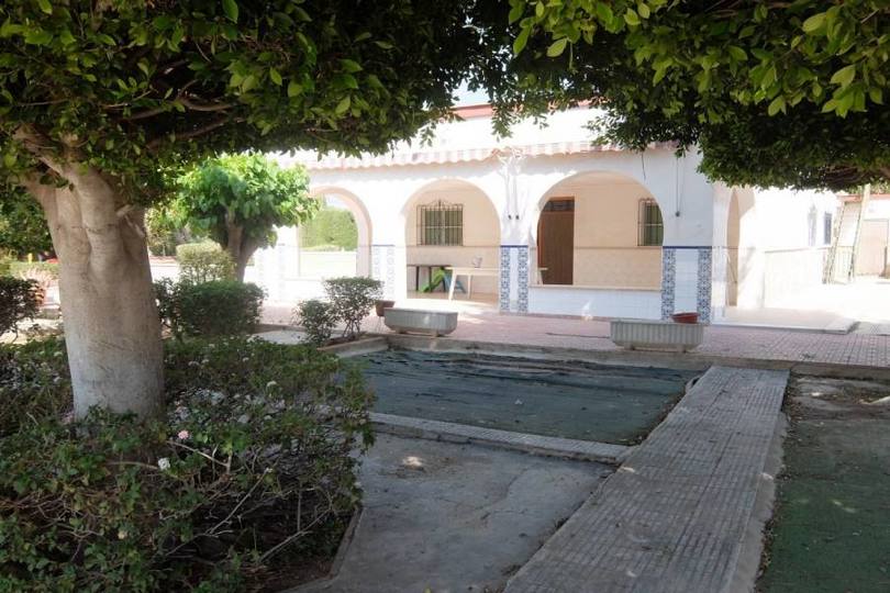 Elche,Alicante,España,5 Bedrooms Bedrooms,2 BathroomsBathrooms,Chalets,19283