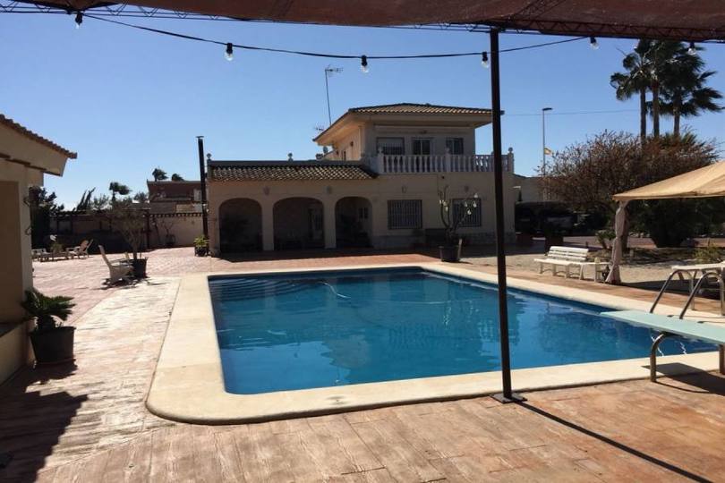 Elche,Alicante,España,5 Bedrooms Bedrooms,3 BathroomsBathrooms,Chalets,19286