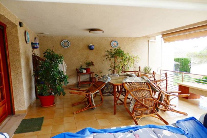 Elche,Alicante,España,6 Bedrooms Bedrooms,3 BathroomsBathrooms,Chalets,19287