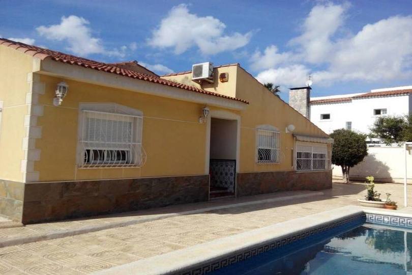 San Vicente del Raspeig,Alicante,España,3 Bedrooms Bedrooms,2 BathroomsBathrooms,Chalets,19299
