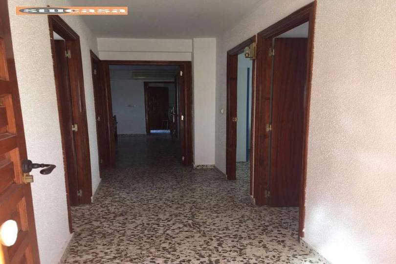 Busot,Alicante,España,4 Bedrooms Bedrooms,2 BathroomsBathrooms,Chalets,19313