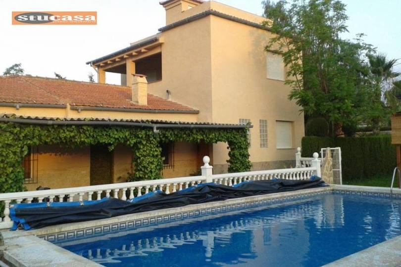 San Vicente del Raspeig,Alicante,España,8 Bedrooms Bedrooms,3 BathroomsBathrooms,Chalets,19321