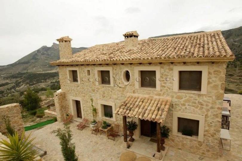 Alicante,Alicante,España,5 Bedrooms Bedrooms,4 BathroomsBathrooms,Chalets,19435