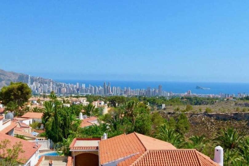 La Nucia,Alicante,España,4 Bedrooms Bedrooms,5 BathroomsBathrooms,Chalets,19442