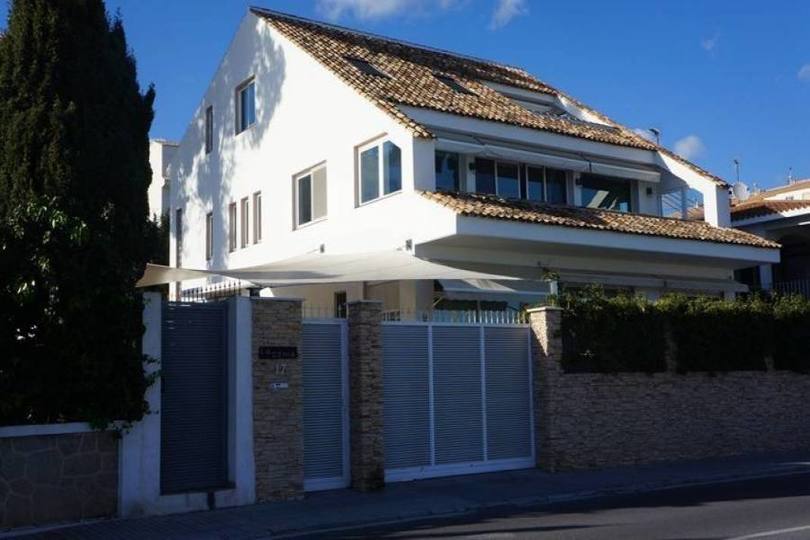 Altea,Alicante,España,6 Bedrooms Bedrooms,5 BathroomsBathrooms,Chalets,19477