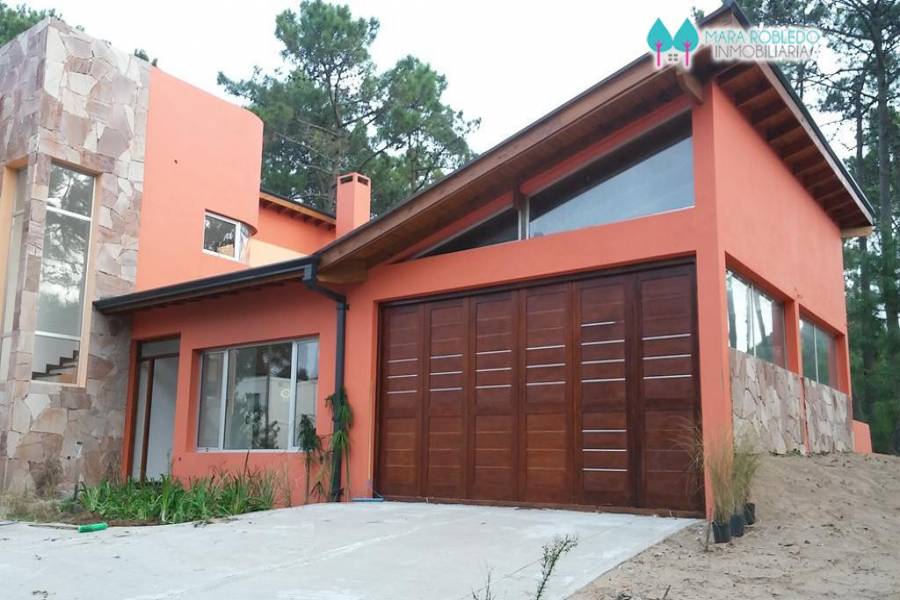 Pinamar,Buenos Aires,4 Habitaciones Habitaciones,4 BañosBaños,Casas,Los Alamos,1183