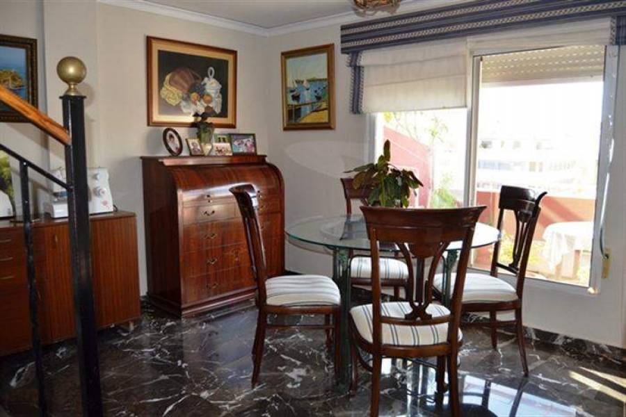 Dénia,Alicante,España,4 Bedrooms Bedrooms,2 BathroomsBathrooms,Apartamentos,20876