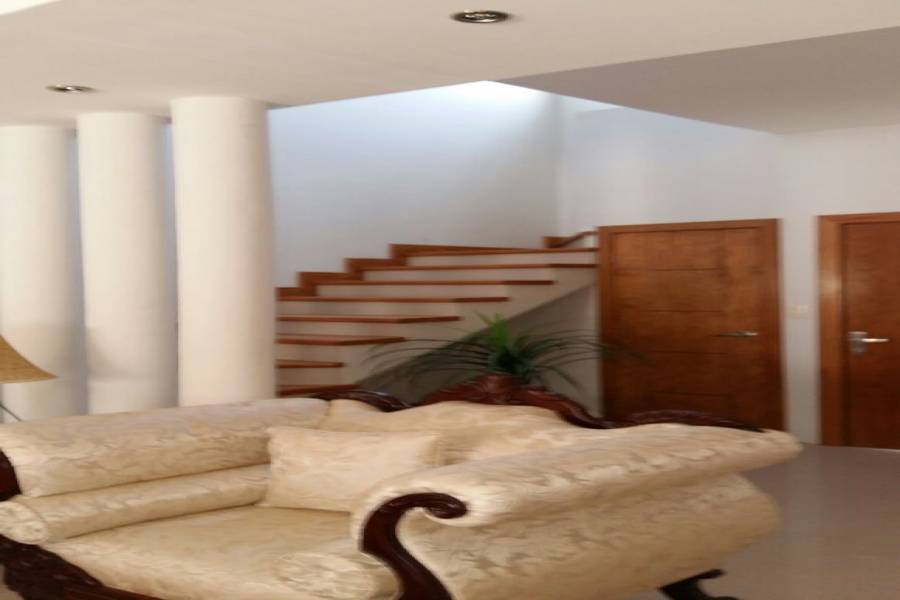 SALA Y COMEDOR