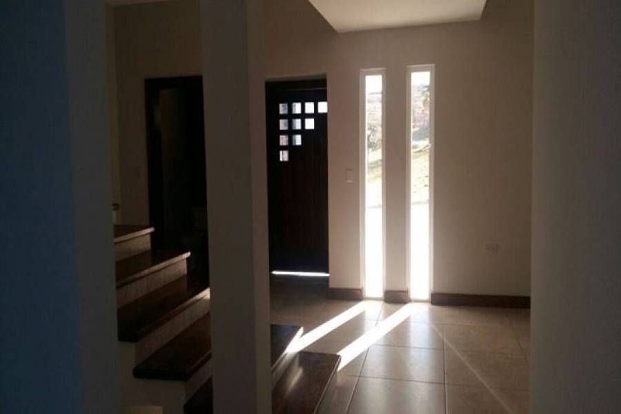 IMPERDIBLE! VER INFO...,3 Habitaciones Habitaciones,2 BañosBaños,Casas,2,2895