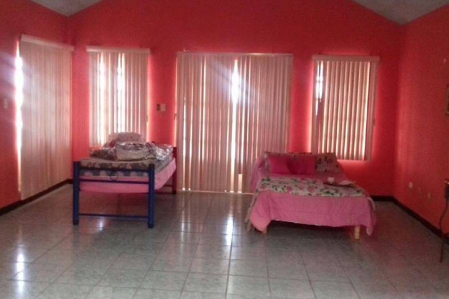 Chihuahua,Chihuahua,México,3 Habitaciones Habitaciones,3 BañosBaños,Casas,2,2898